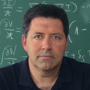 Víctor M. Pérez García
